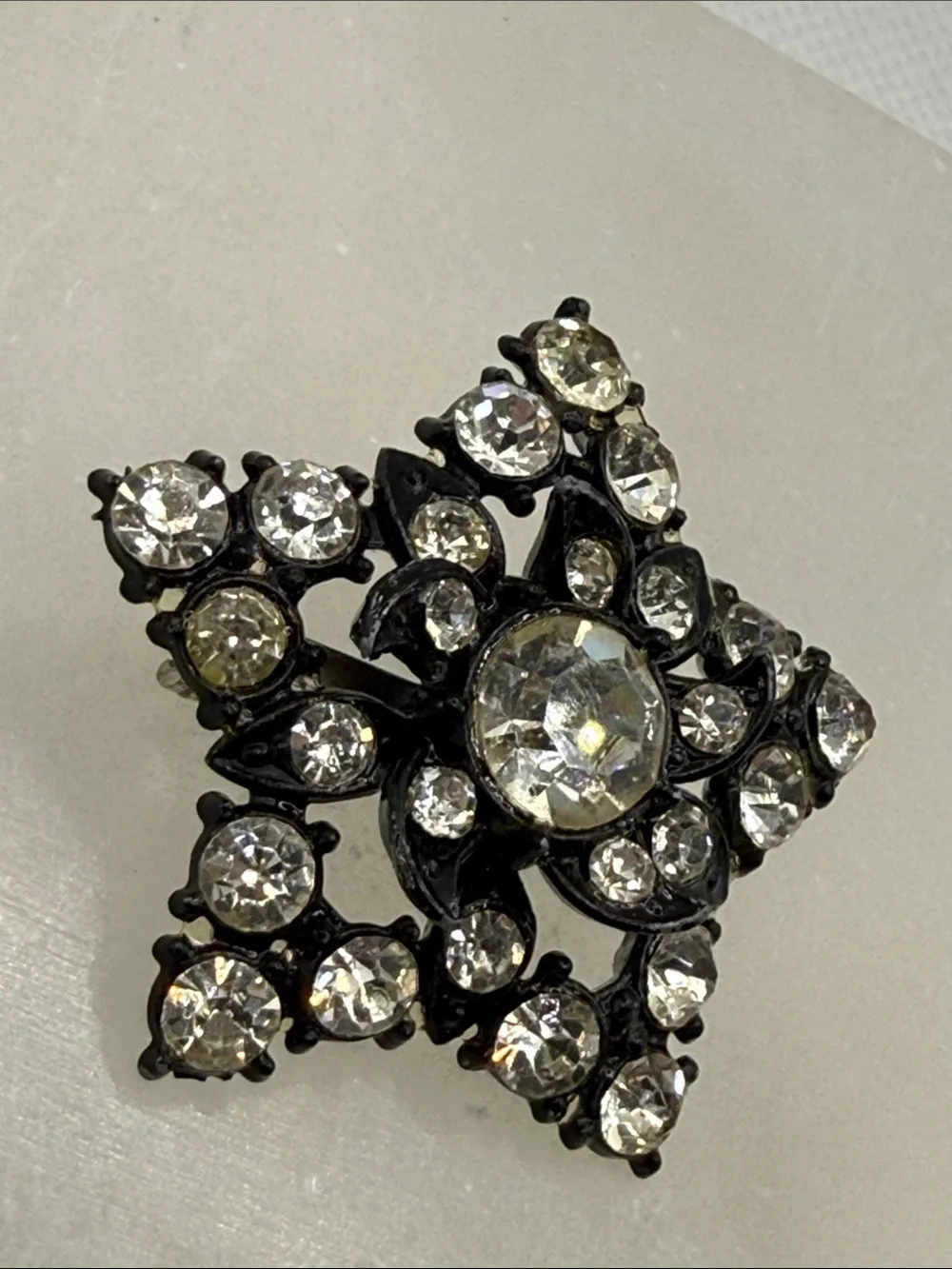 Vintage Starburst  Star rhinestone Pin Brooch - Black Metal unusual piece